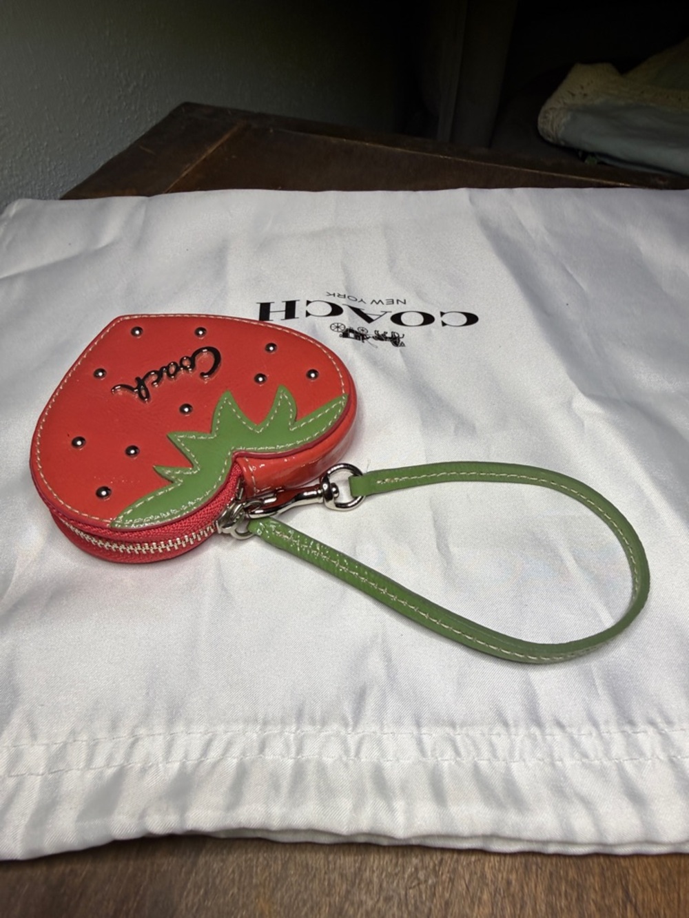 Coach Strawberry Wristlet Coin Purse Nickle Hardware, Green Leaf & key ring - Picture 4 of 7
